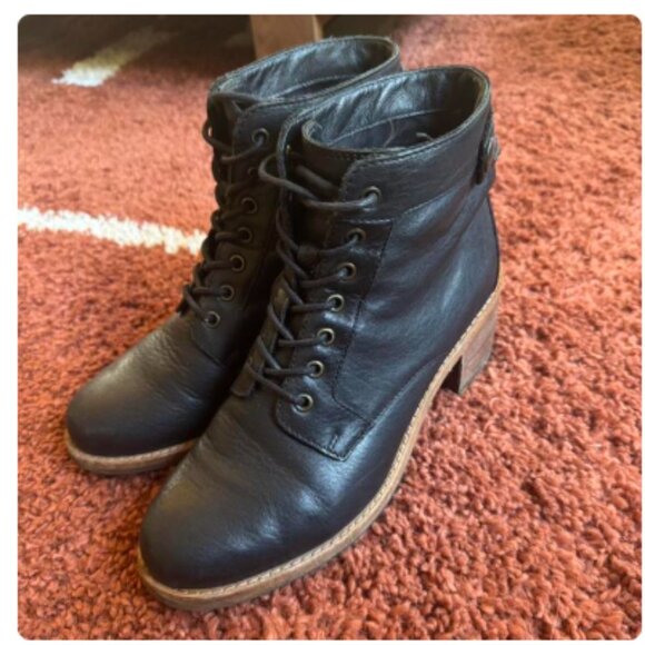 Clark’s Black Leather Lace Up Boots - Picture 1 of 3